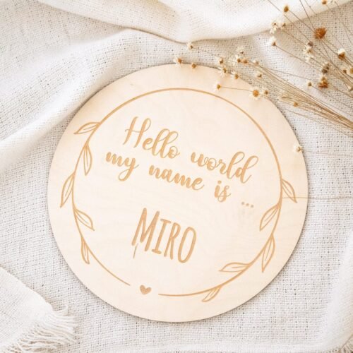 Rond houten Hello World geboortebord met naam